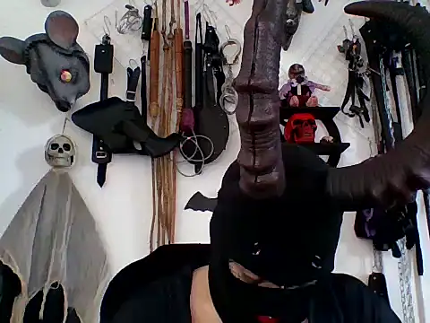 FeticheMacabre online show from 1, 5, 2026
