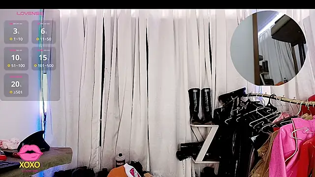 LatexDevil Blondie online show from 23, 4, 2026