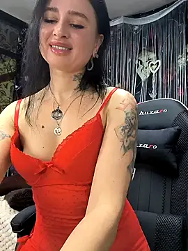 KikiXRed online show from 6, 2, 2025