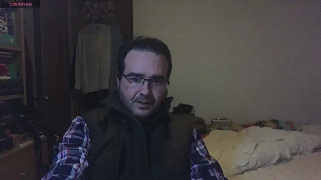 Snapshot of curiosillo83 chatting on 3, 2, 2025 curiosillo83 online show from 3, 2, 2025