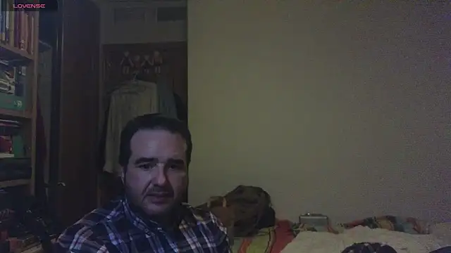 Snapshot of curiosillo83 chatting on 4, 2, 2025 curiosillo83 online show from 4, 2, 2025