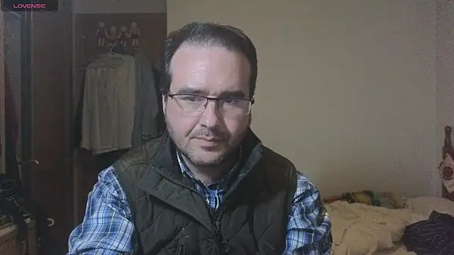 Snapshot of curiosillo83 chatting on 4, 2, 2025 curiosillo83 online show from 4, 2, 2025