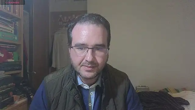 Snapshot of curiosillo83 chatting on 5, 2, 2025 curiosillo83 online show from 5, 2, 2025