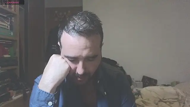 Snapshot of curiosillo83 chatting on 17, 2, 2025 curiosillo83 online show from 17, 2, 2025