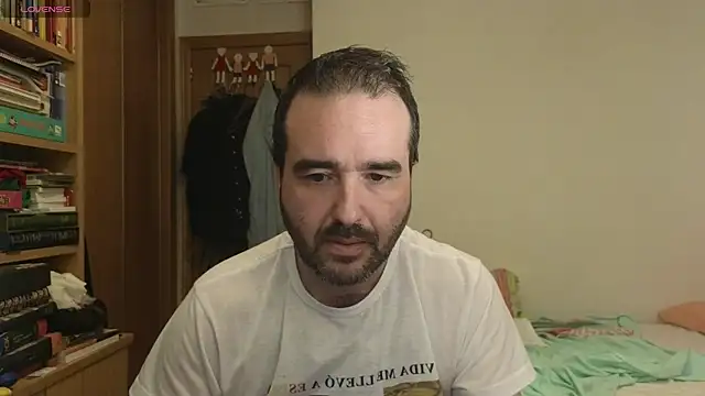 Snapshot of curiosillo83 chatting on 14, 9, 2025 curiosillo83 online show from 14, 9, 2025