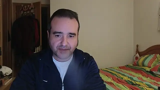 Snapshot of curiosillo83 chatting on 26, 4, 2026 curiosillo83 online show from 26, 4, 2026