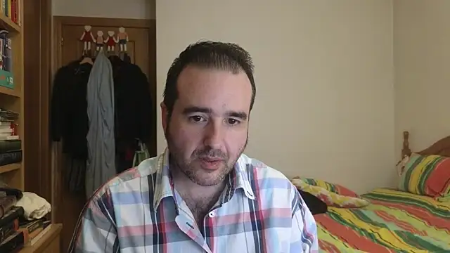 Snapshot of curiosillo83 chatting on 6, 5, 2026 curiosillo83 online show from 6, 5, 2026