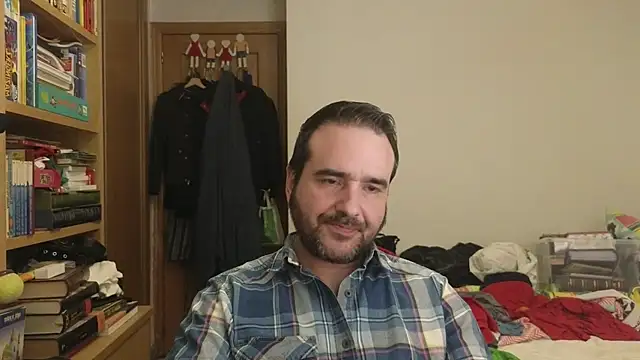 Snapshot of curiosillo83 chatting on 23, 5, 2026 curiosillo83 online show from 23, 5, 2026