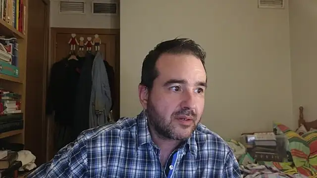 Snapshot of curiosillo83 chatting on 27, 5, 2026 curiosillo83 online show from 27, 5, 2026