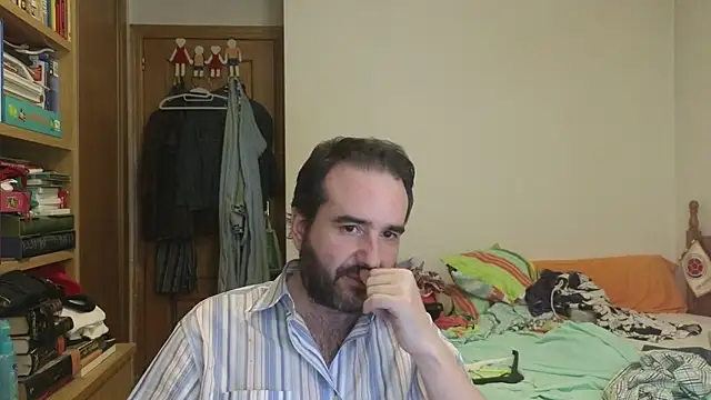 Snapshot of curiosillo83 chatting on 8, 7, 2026 curiosillo83 online show from 8, 7, 2026