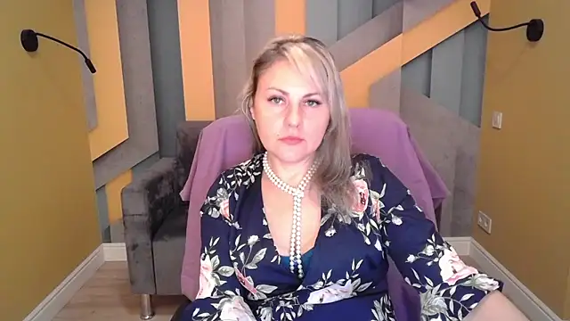 Candy Long online show from 7, 11, 2025