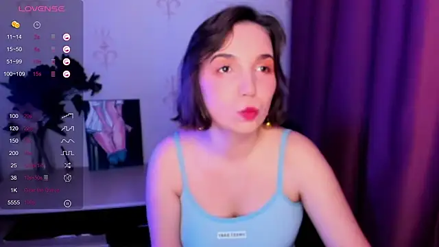 KindHazelHere  online show from 31, 10, 2025