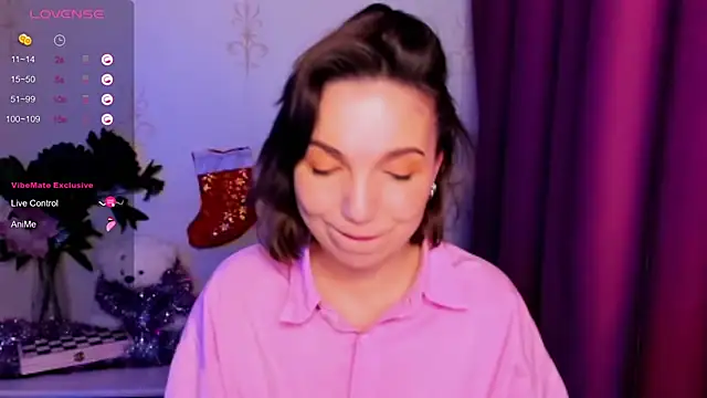 KindHazelHere  online show from 22, 12, 2025