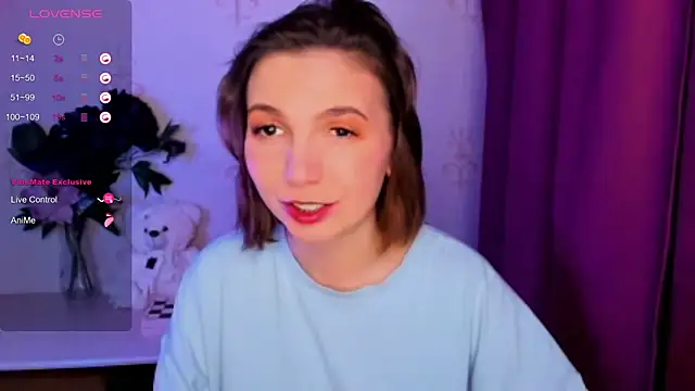 KindHazelHere  online show from 13, 1, 2026