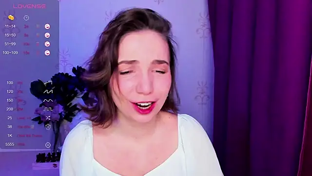 Snapshot of KindHazelHere_ chatting on 4, 2, 2026 KindHazelHere online show from 4, 2, 2026