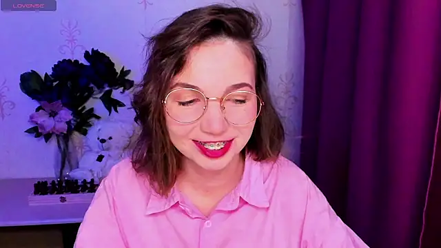 Snapshot of KindHazelHere_ chatting on 11, 2, 2026 KindHazelHere online show from 11, 2, 2026