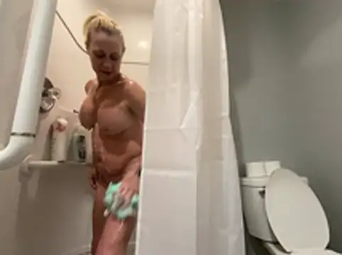 Snapshot of TiffaneyLove chatting on 20, 3, 2026 TiffaneyLove online show from 20, 3, 2026