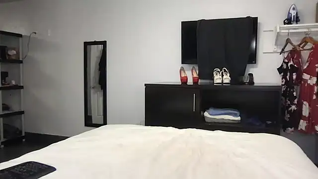 Snapshot of TiffaneyLove chatting on 15, 5, 2026 TiffaneyLove online show from 15, 5, 2026
