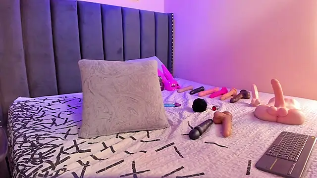 ashlye miller  online show from 23, 3, 2025