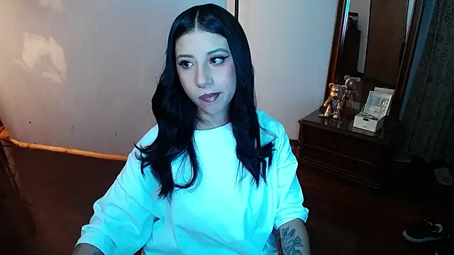 Snapshot of _holy_1 chatting on 8, 3, 2025 holy 1 online show from 8, 3, 2025