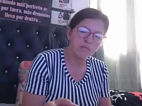 Snapshot of jellyfishhot chatting on 1, 3, 2025 jellyfishhot online show from 1, 3, 2025