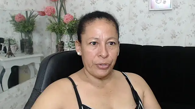 Snapshot of mature_martina chatting on 12, 3, 2025 mature martina online show from 12, 3, 2025