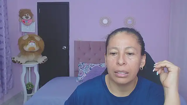 mature martina online show from 16, 2, 2026