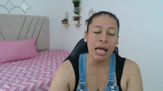 mature martina online show from 9, 4, 2026