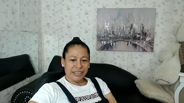 Snapshot of mature_martina chatting on 12, 6, 2026 mature martina online show from 12, 6, 2026