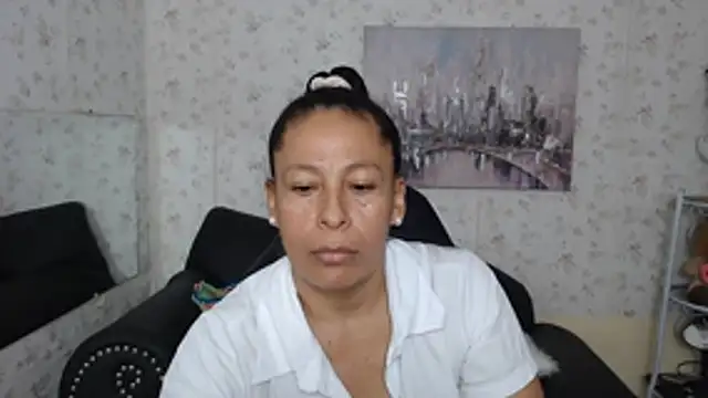 Snapshot of mature_martina chatting on 14, 7, 2026 mature martina online show from 14, 7, 2026