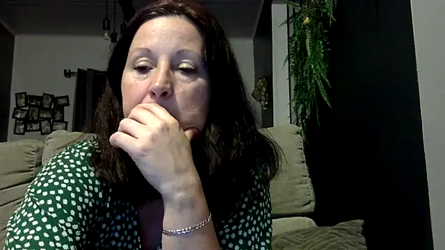 feline27 online show from 14, 4, 2026