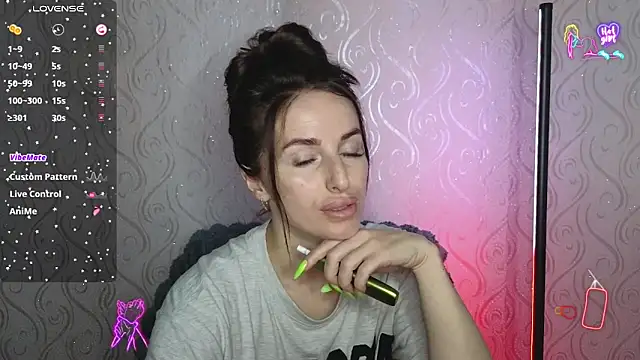 Snapshot of xx_adrihanna_xx chatting on 13, 5, 2026 xx adrihanna xx online show from 13, 5, 2026