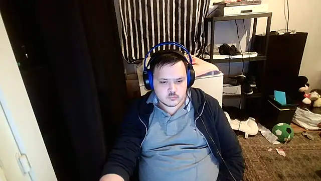 Snapshot of Bebemickey75 chatting on 14, 2, 2025 Bebemickey75 online show from 14, 2, 2025