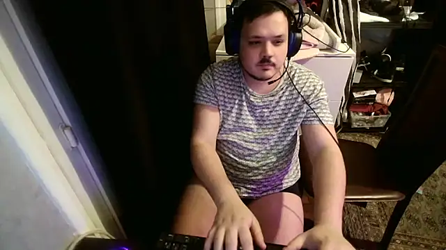 Snapshot of Bebemickey75 chatting on 23, 2, 2025 Bebemickey75 online show from 23, 2, 2025