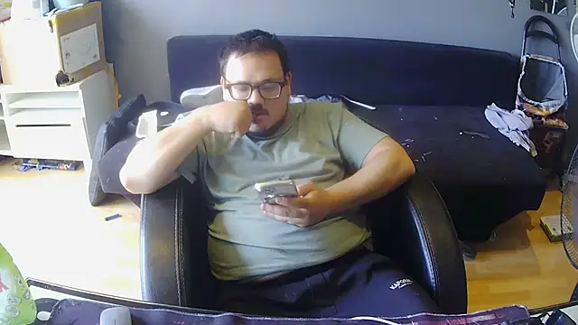 Snapshot of Bebemickey75 chatting on 15, 7, 2026 Bebemickey75 online show from 15, 7, 2026