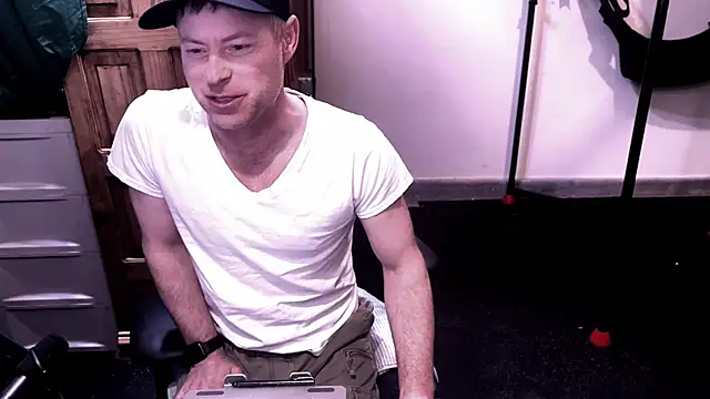 Snapshot of GymyXY chatting on 5, 3, 2025 GymyXY online show from 5, 3, 2025