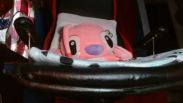 wendy rivera  online show from 22, 11, 2025