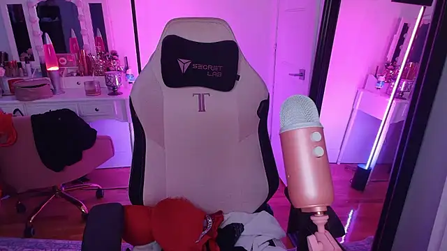 rachelbrooksxx online show from 17, 1, 2026