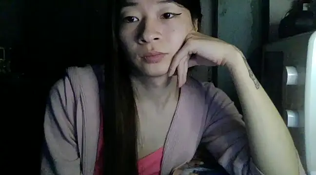CarlyJoy online show from 4, 2, 2025