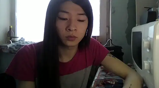 CarlyJoy online show from 13, 2, 2025