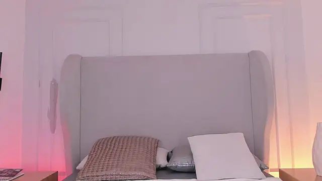 chloe d online show from 30, 10, 2025