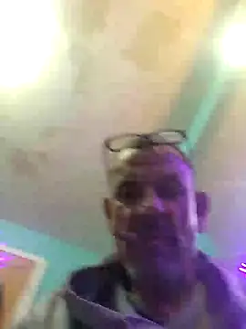 deepstroker42071 online show from 12, 12, 2024