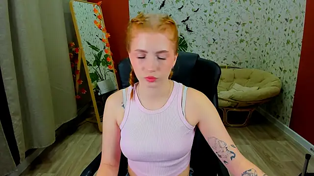 Snapshot of Mira__Blush chatting on 4, 11, 2025 Mira Blush online show from 4, 11, 2025