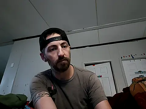 Snapshot of Bi_curious86 chatting on 24, 5, 2026 Bi curious86 online show from 24, 5, 2026