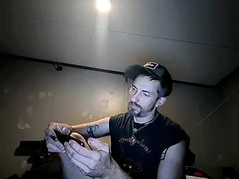 Snapshot of Bi_curious86 chatting on 5, 6, 2026 Bi curious86 online show from 5, 6, 2026
