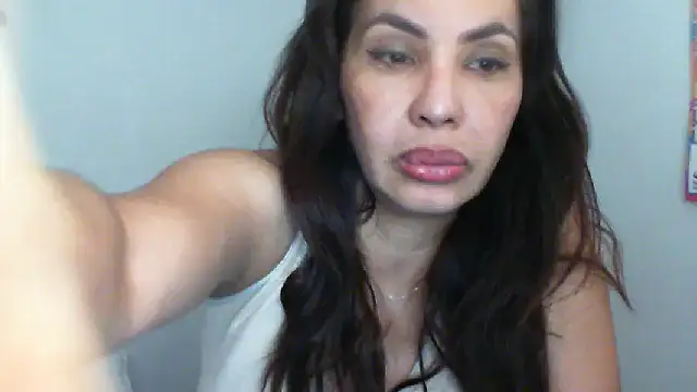 salome  milf online show from 15, 4, 2026