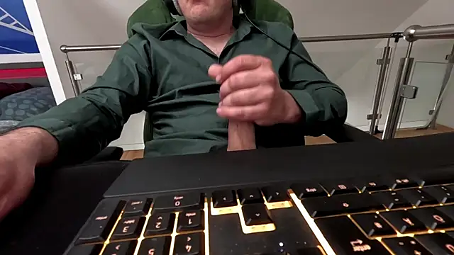 Snapshot of auilein chatting on 16, 5, 2026 auilein online show from 16, 5, 2026