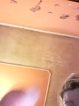 Snapshot of ducicsajsziii chatting on 12, 10, 2025 ducicsajsziii online show from 12, 10, 2025