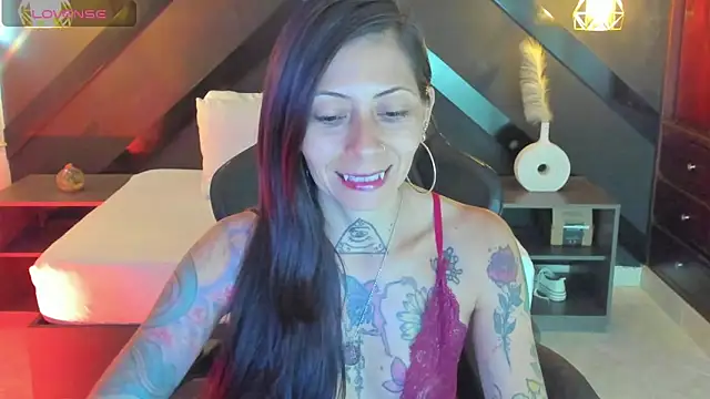 Snapshot of dark_gotica chatting on 9, 5, 2026 dark gotica online show from 9, 5, 2026