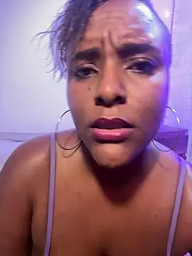 Snapshot of DianaBrownXX chatting on 18, 7, 2026 DianaBrownXX online show from 18, 7, 2026